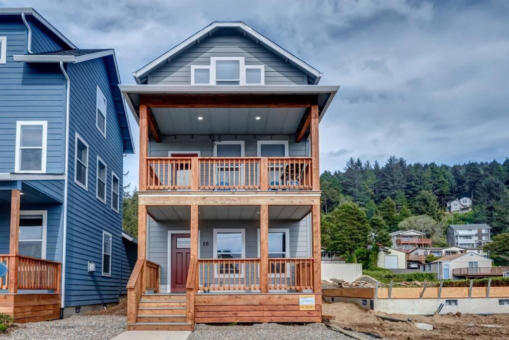 New Tri-Level Home With Ocean View And 3 En-Suite Bedrooms! Depoe Bay Esterno foto